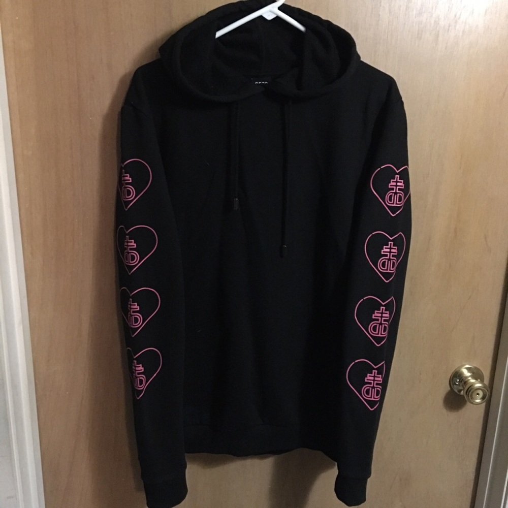 DROP DEAD RARE NIB LIGHTHEARTED HOODIE